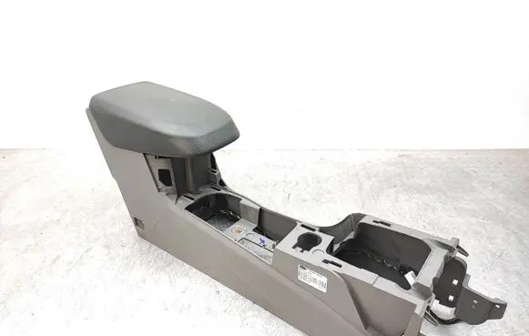 Ford Focus Center console 8M51R045M62ABW BM51R045C74A
