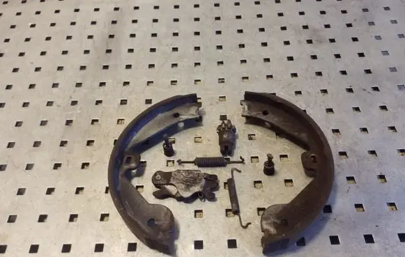 Audi Q7 4L Handbrake/parking brake pads 
