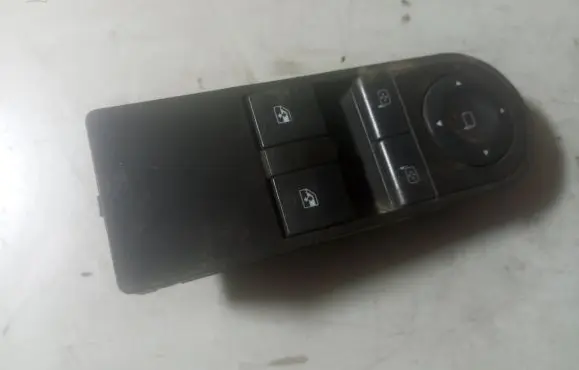 Opel Zafira B Electric window control switch 13209203 03459216