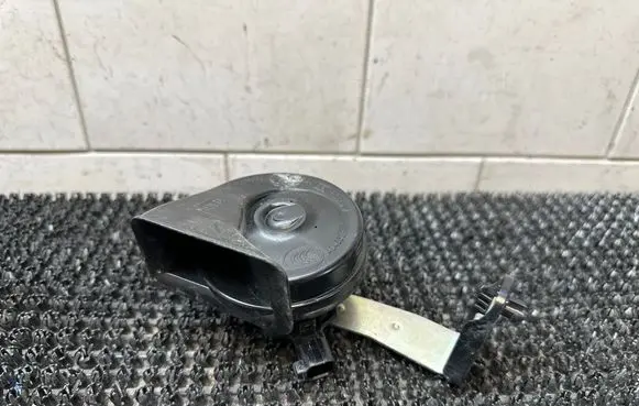 Volvo V60 Horn signal 30796897