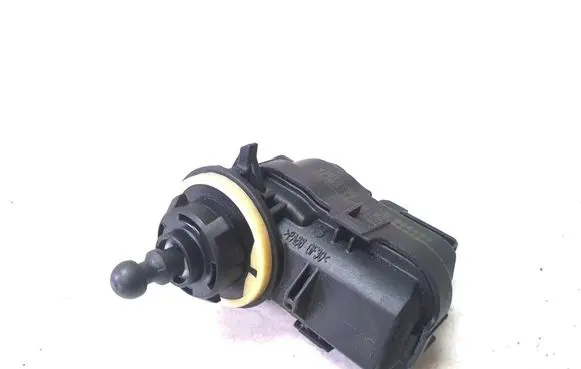Toyota Yaris Headlight level adjustment motor 90013783