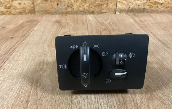 Light switch