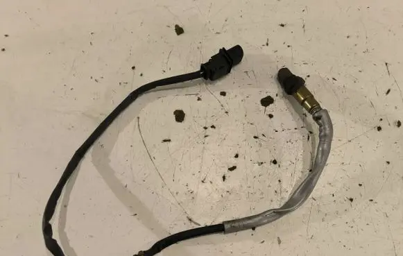 Volkswagen PASSAT B6 Lambda probe sensor 06F906262