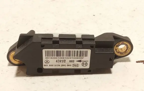 Mercedes-Benz S W220 Airbag deployment crash/impact sensor 0018209126 474102002