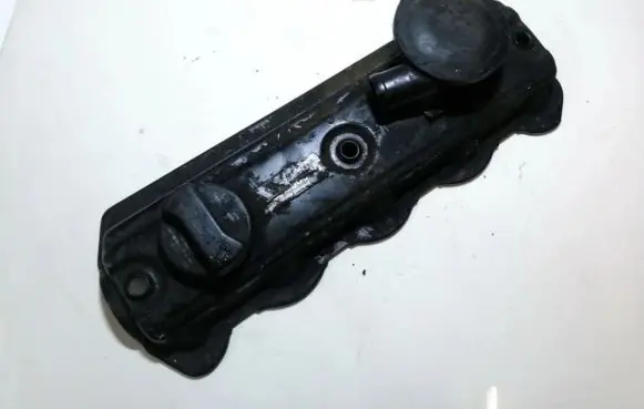 Volkswagen Golf III Rocker cam cover 