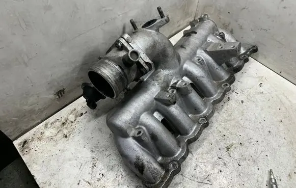 KIA Sorento Intake manifold