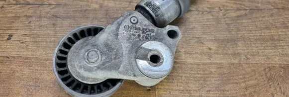 Mazda CX-3 Generator/alternator belt tensioner PE0315980