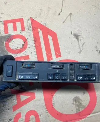 BMW 5 E34 Climate control unit 1390627 20344002
