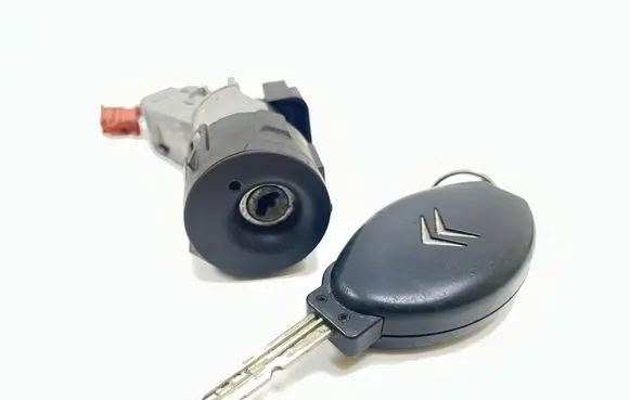 Citroen C5 Ignition lock 9648445180