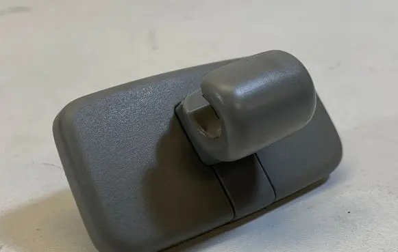 Sun visor clip/hook/bracket