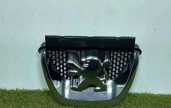 Peugeot 308 Front grill 9680505177