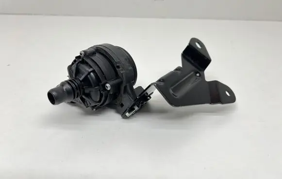 BMW M4 G82 G83 Electric auxiliary coolant/water pump 8840614 8088930