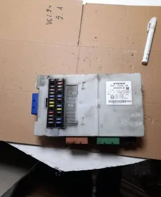 Volvo S80 Comfort/convenience module 30765876AC 7G9T14C256HA