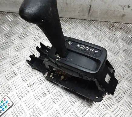 Nissan X-Trail T30 Gear shifter/selector PA66GF33
