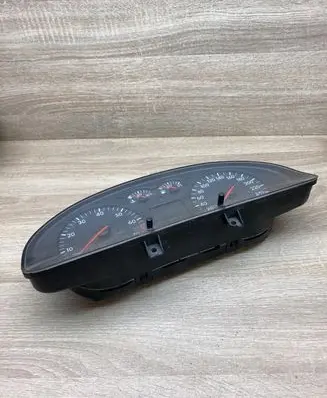 Speedometer (instrument cluster)