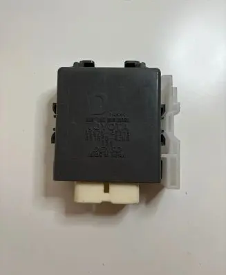 Lexus NX Door central lock control unit/module 8597042010 0515004280