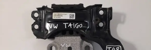 Volkswagen Taigo Engine mount bracket 2Q0199555BL