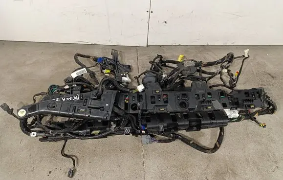 Chrysler Pacifica Panel wiring P68240308AG 68240308AG HR756933
