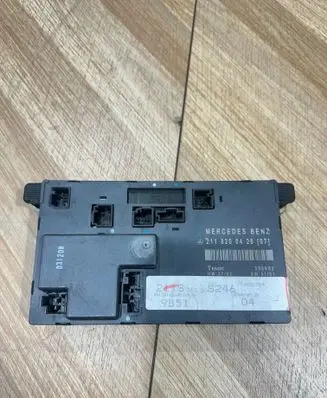 Mercedes-Benz E W211 Door control unit/module 2118200426