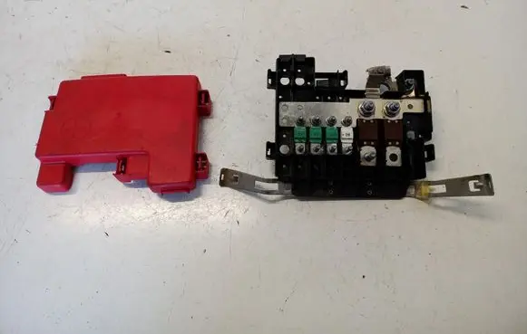Renault Master III Battery relay fuse 241143001R