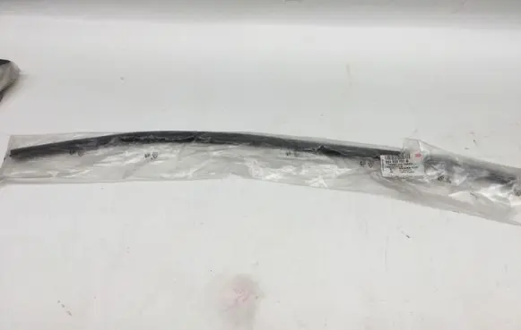 Skoda Kamiq Engine compartment rubber 654823707B