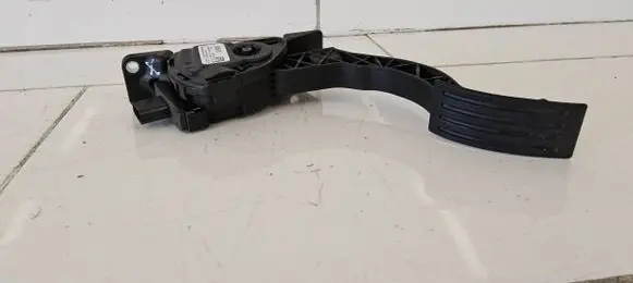 Ford Focus Accelerator throttle pedal BV619F836AB BEV241600 6PV01036830