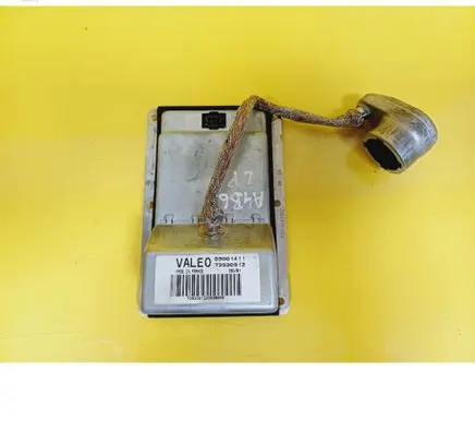 Audi A4 S4 B6 8E 8H Voltage converter/converter module 89001411 733930912