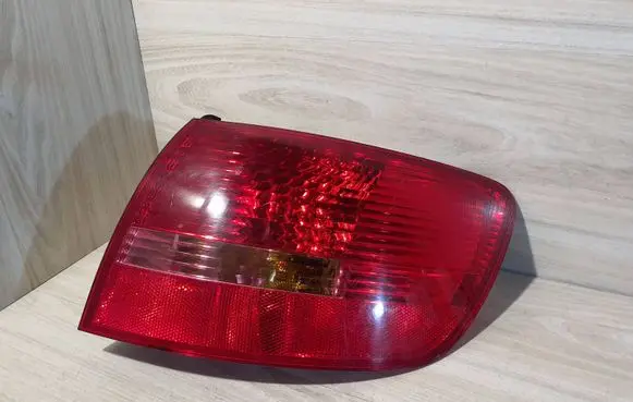 Audi A6 S6 C6 4F Rear/tail lights 89036920