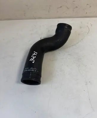 Mercedes-Benz C W202 Intercooler hose/pipe A2025281682
