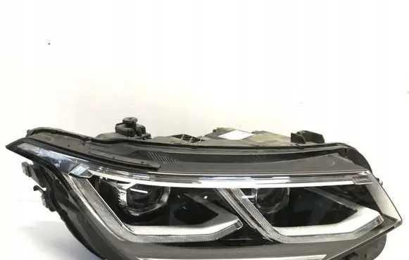 Volkswagen Tiguan Headlight/headlamp 5NN941082D