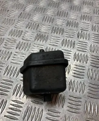 Vacuum air tank