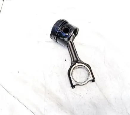 Citroen C4 I Piston with connecting rod