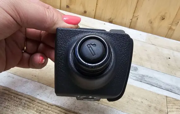 Chevrolet Aveo Cigarette lighter 96537636