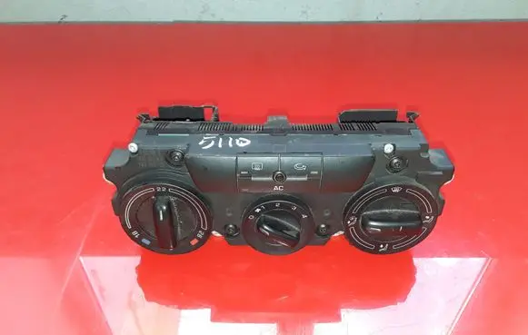 Skoda Octavia Mk2 (1Z) Climate control unit 1Z0820045A 5HB00932401