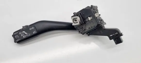Volkswagen Golf V Indicator stalk 1K0953513G