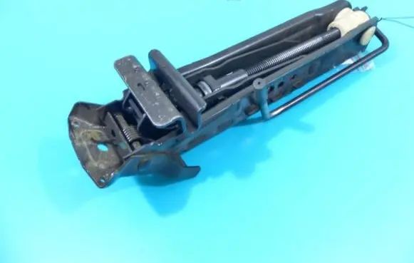 Ford Mondeo MK II Lift Jack XU5A-17080-AA IMPRK1213421