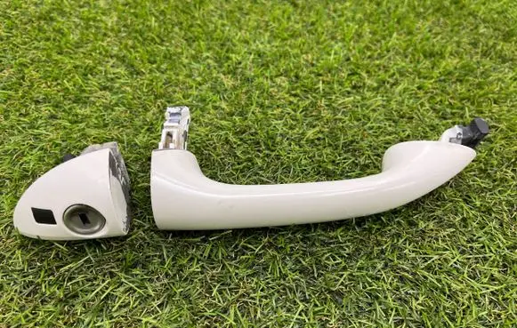 Mercedes-Benz ML W164 Rear door exterior handle A1647660101