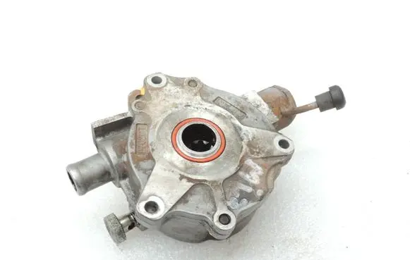 Mitsubishi L200 Vacuum pump MD618922 MD618920