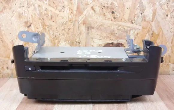 Lexus ES 250 - 300 - 330 Radio/CD/DVD/GPS head unit 8614033C60 8614033F50