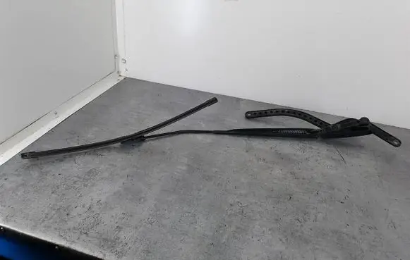Renault Scenic II - Grand scenic II Front wiper blade arm 8200422219