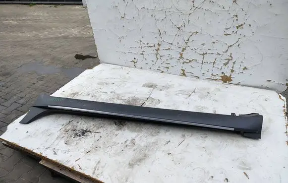 Chevrolet Captiva Foot area side trim