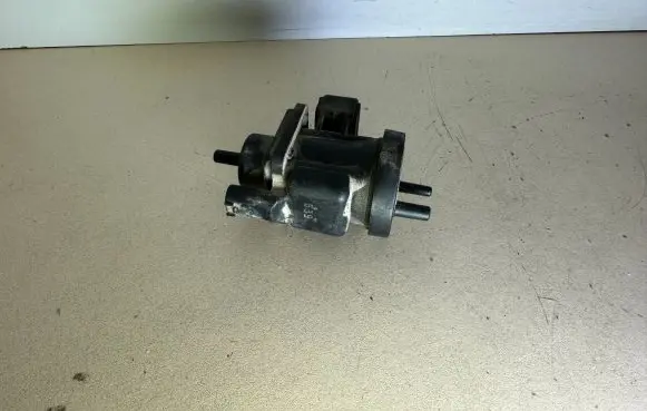 Mercedes-Benz C W203 Turbo solenoid valve A0005450427 0005450427 4715396