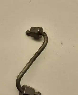 Mercedes-Benz C W204 Fuel injector supply line/pipe 