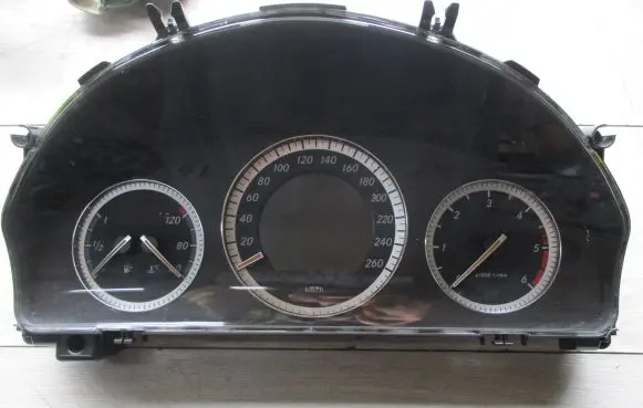 Mercedes-Benz C W204 Speedometer (instrument cluster) A2045404448