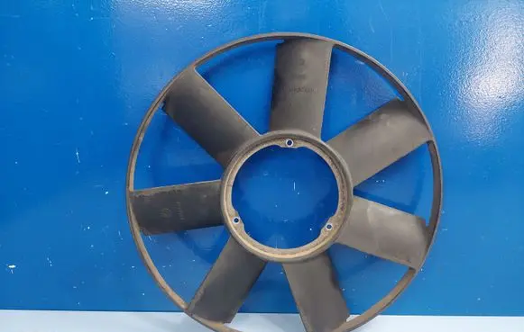 BMW 5 E39 Fan impeller 6600100000 2243303