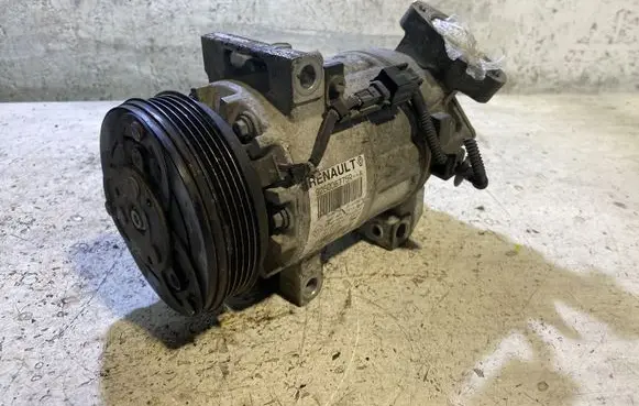 Dacia Sandero Air conditioning (A/C) compressor (pump) 926006775R 3114126978 39119484