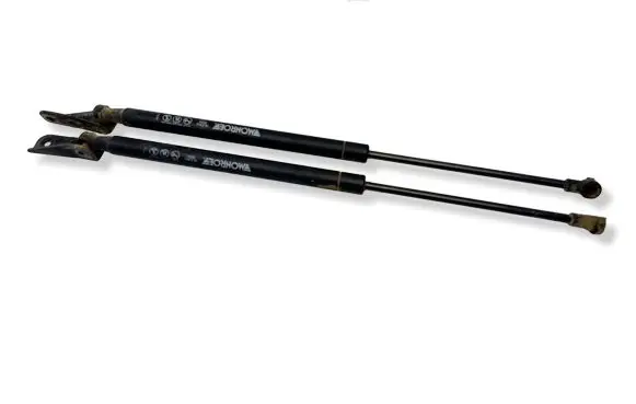 Toyota Auris 150 Tailgate strut 