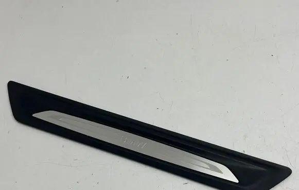BMW X1 F48 F49 Front sill trim cover 5147263315 19074910