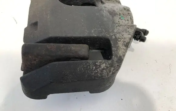 BMW 5 E60 E61 Front brake caliper 6030324