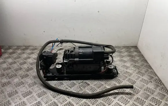 BMW 7 F01 F02 F03 F04 Air suspension compressor/pump 6789450